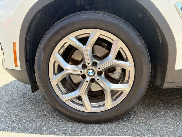 Used 2023 White BMW xDrive30i image 18