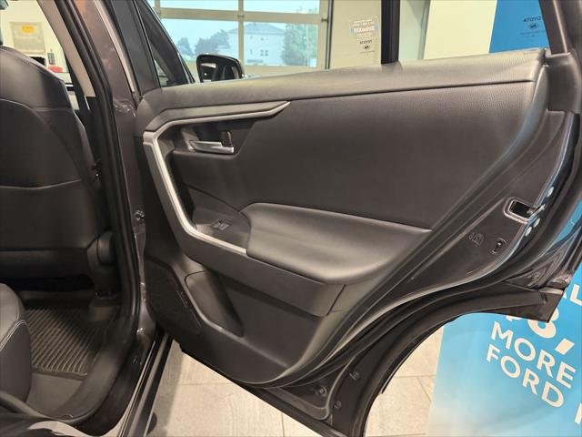 Certified Used 2024 MAGNETIC GRAY MET. Toyota  image 40