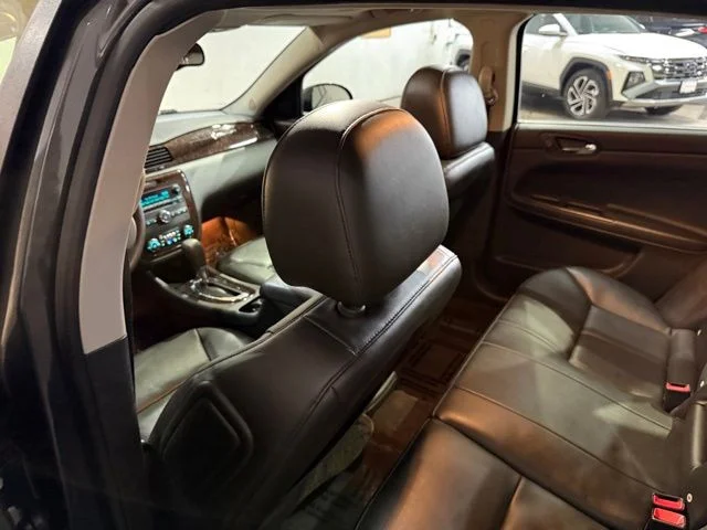Used 2015 Ashen Gray Metallic Chevrolet LTZ image 30
