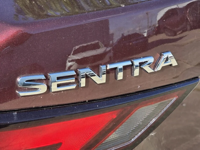 Used 2025 Rosewood NISSAN SV image 10