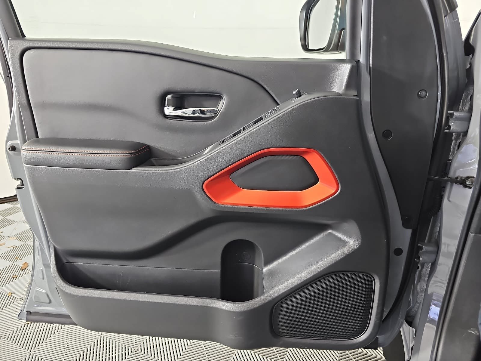 Used 2025 Gray Nissan PRO-X image 24