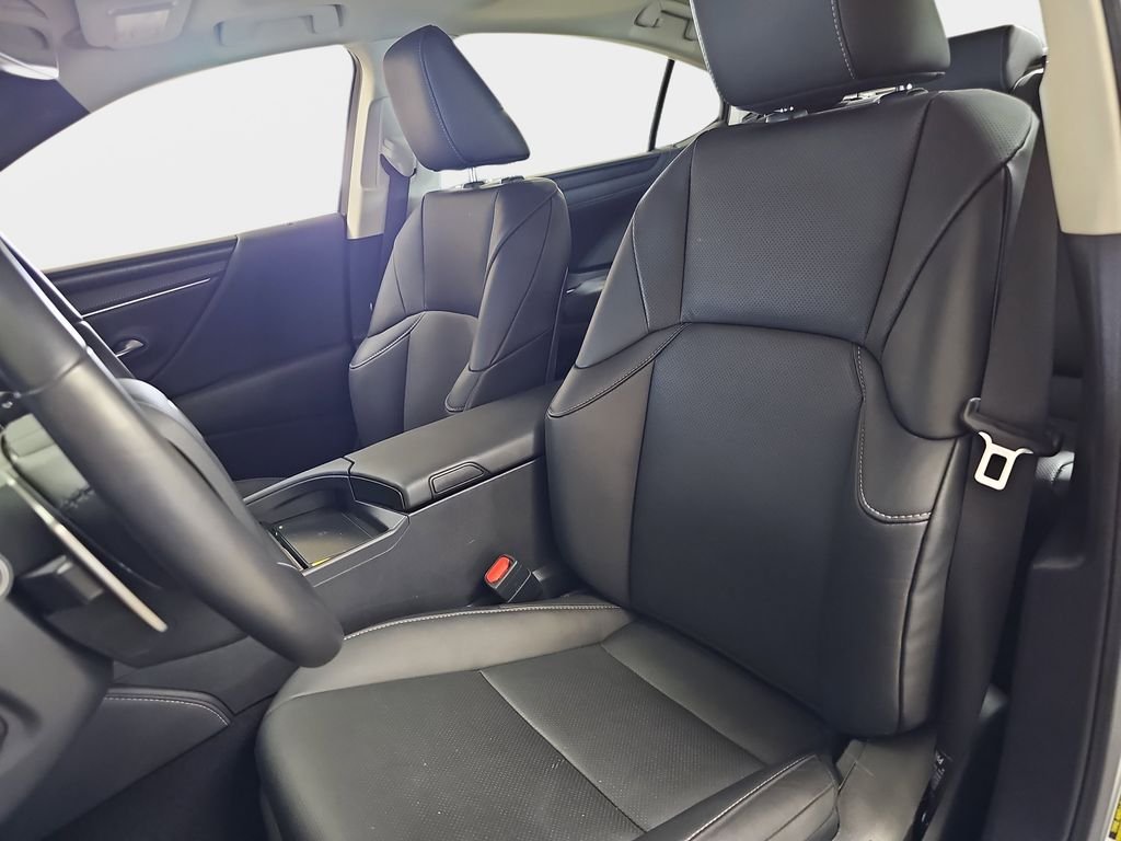 Certified Used 2025 Silver Lexus 300h image 17
