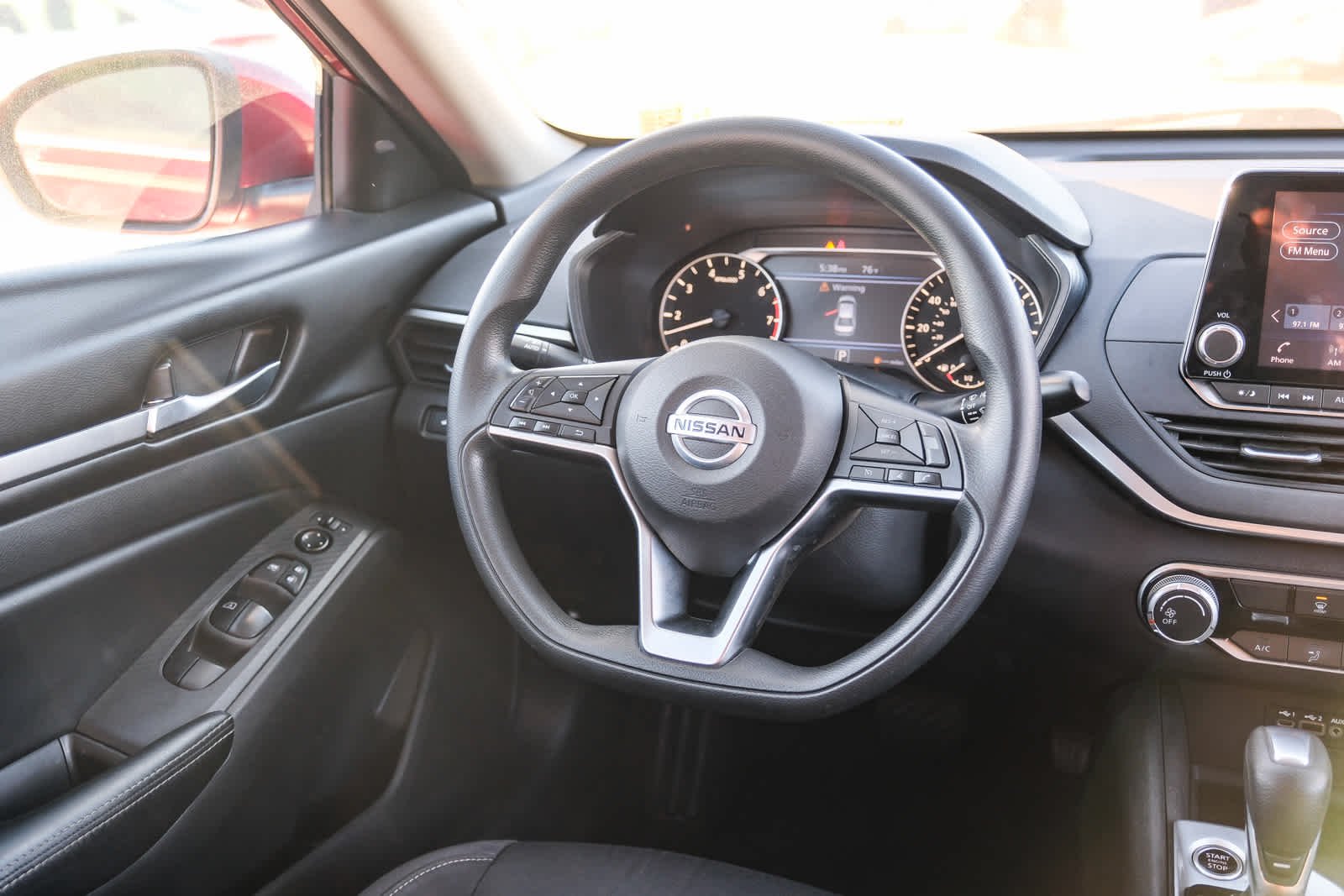 Used 2022 Scarlet Ember Tintcoat Nissan 2.5 SV image 17