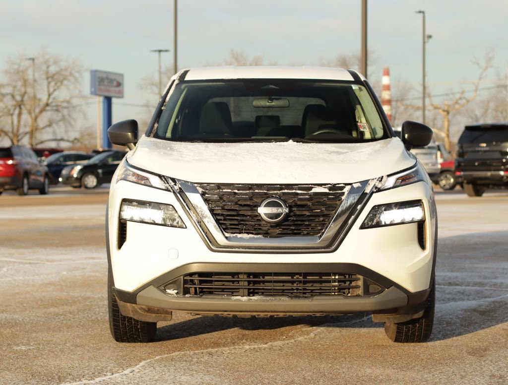 Used 2023 Nissan Rogue S with VIN 5N1BT3AB8PC867216 for sale in Pekin, IL