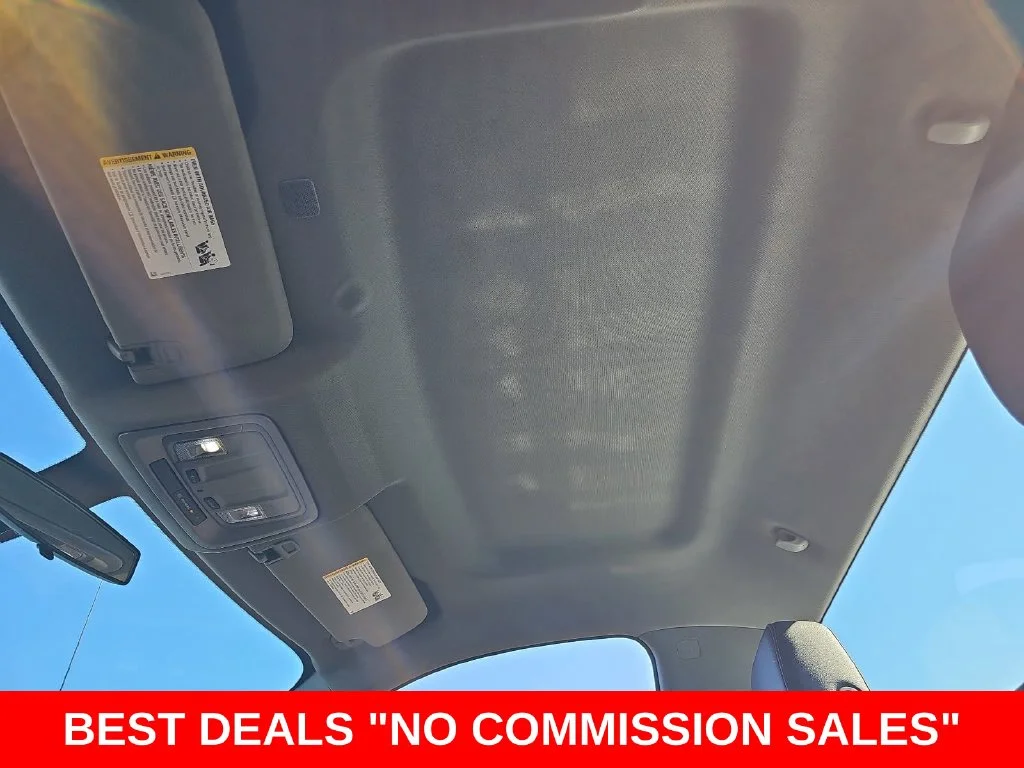 Used 2020 White Chevrolet WT image 29