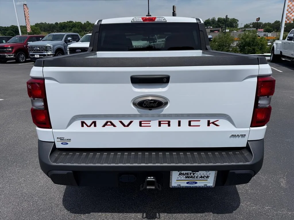 Used 2023 White Ford XLT image 6