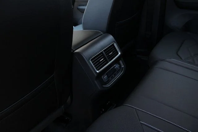 2026 Volkswagen Atlas SE w/Tech - Photo 9