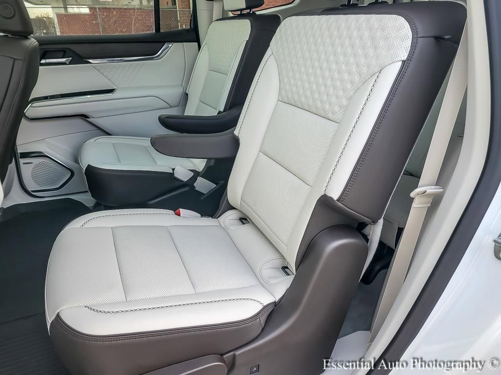 2024 GMC ACADIA - Image 10