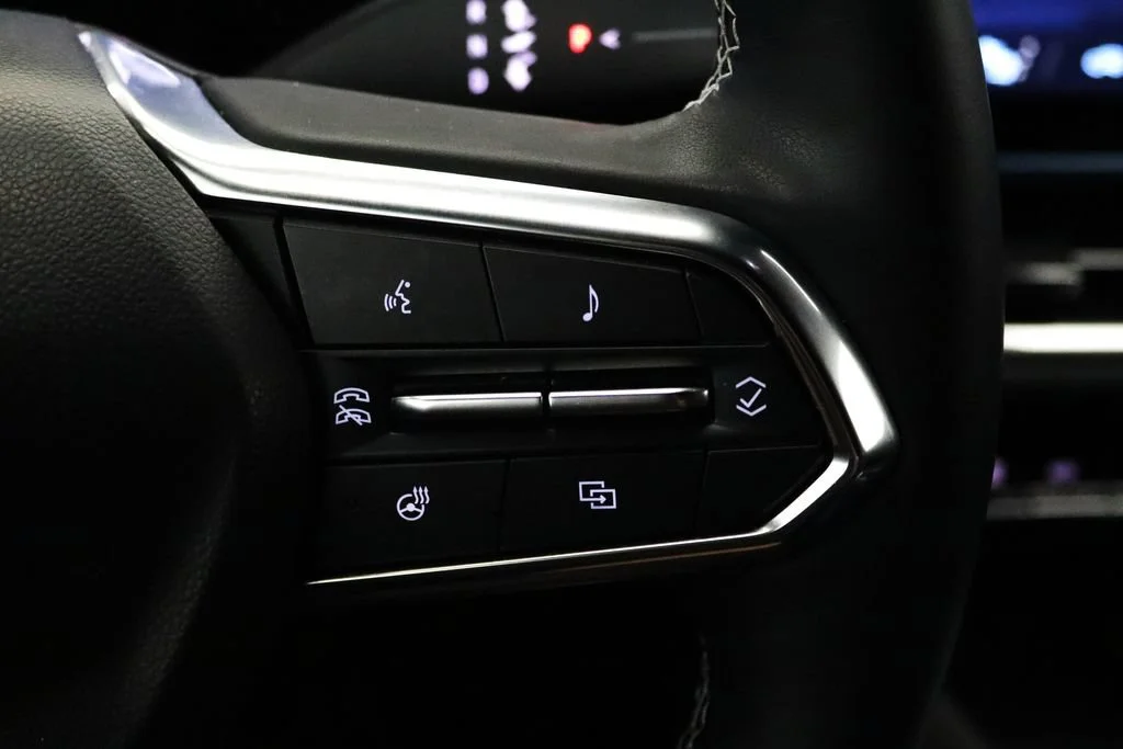 Used 2024 Black Chevrolet 2LT image 20