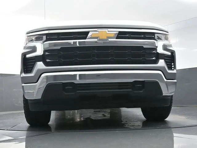 Used 2024 Gray Chevrolet LT image 38