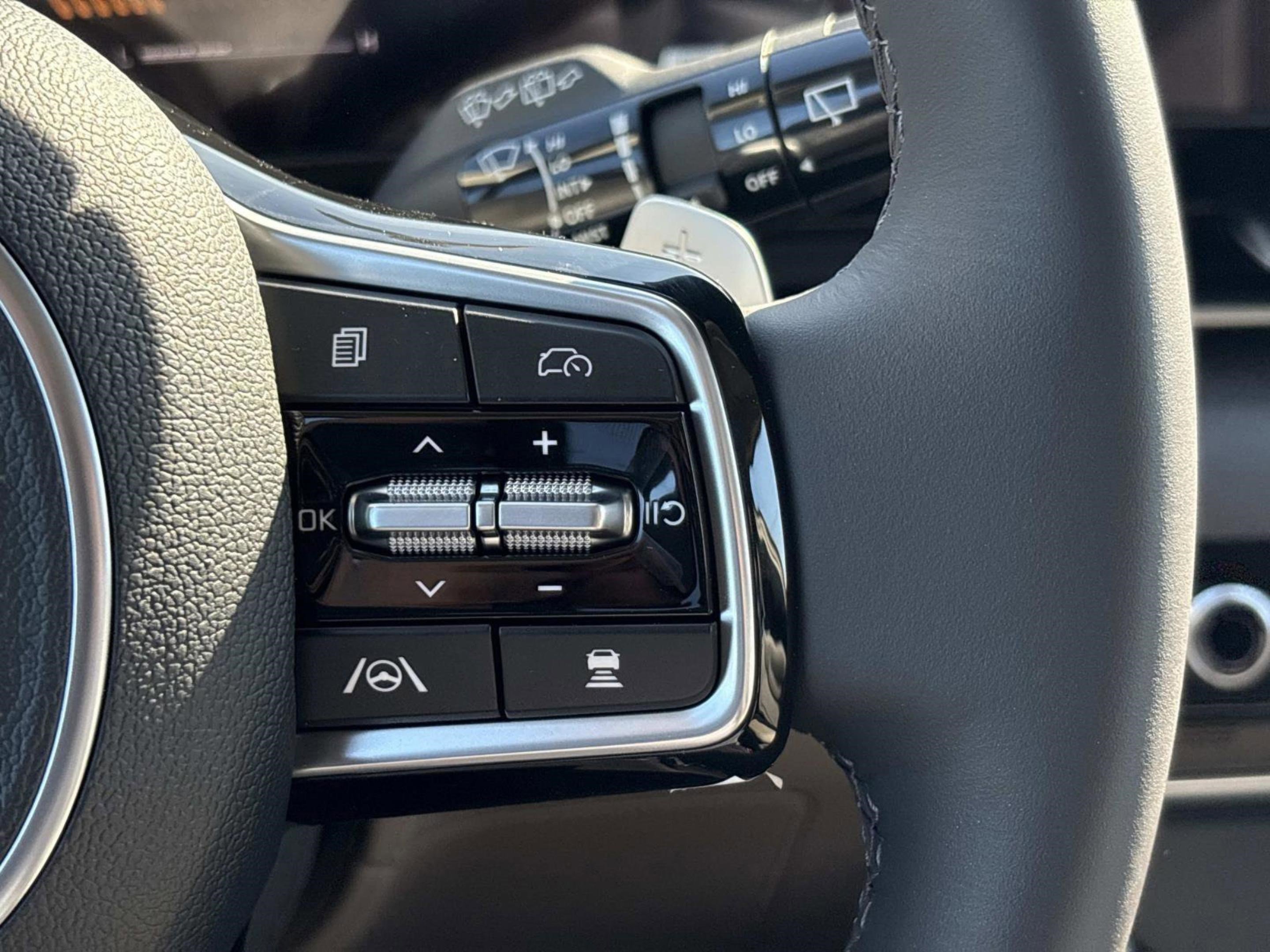 New 2026 Ivory Silver Kia EX image 22
