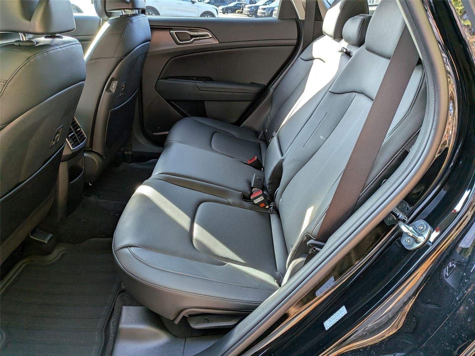 2026 Kia Sportage EX - Photo 28