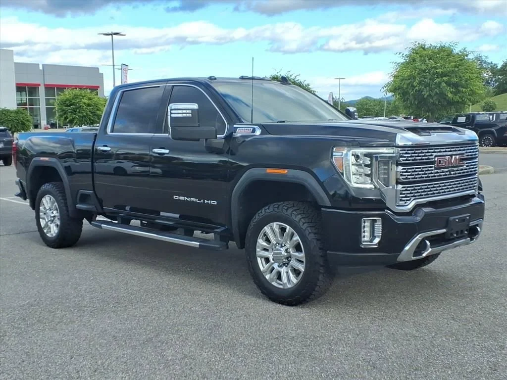 2023 GMC Sierra 4WD Crew Cab Standard Box Denali's photo