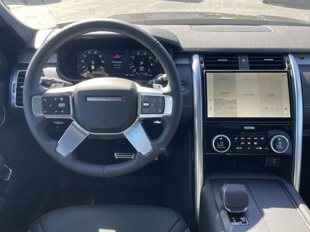 New 2026 Sedona Red Land Rover  image 17