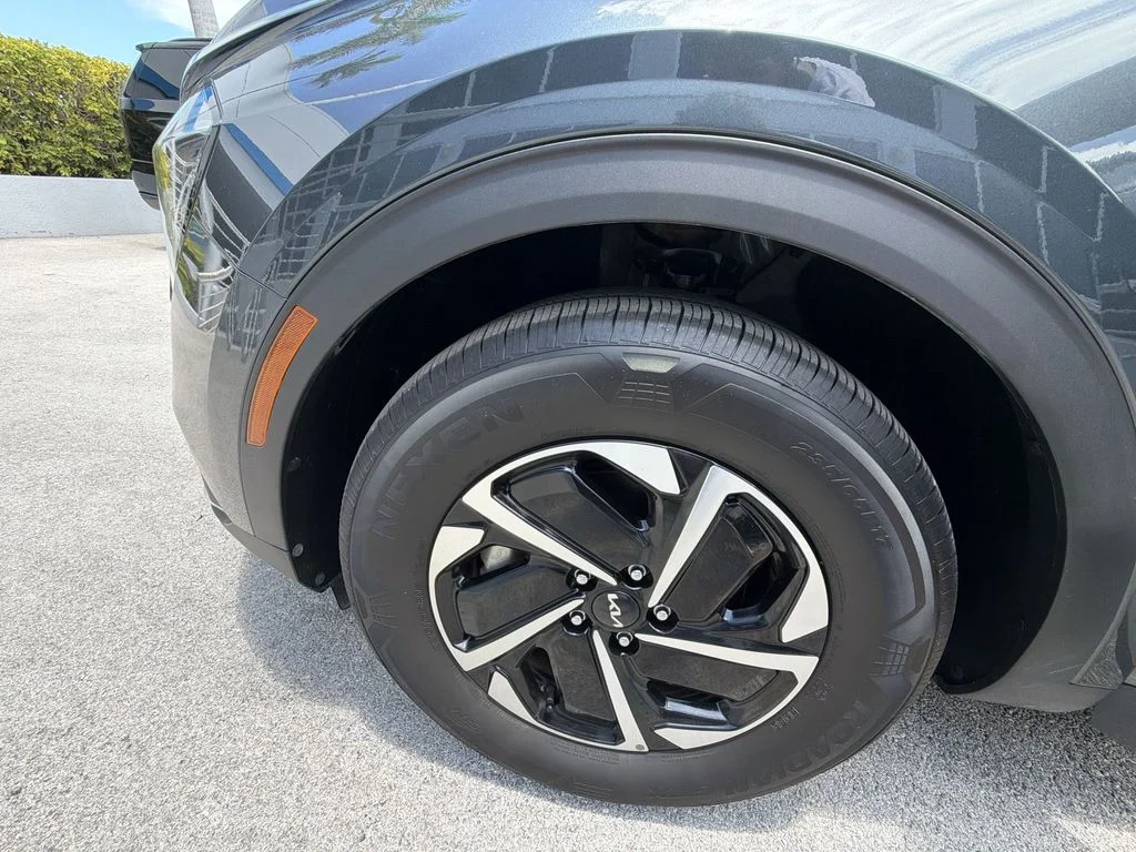 Used 2025 Gray Kia LX image 40