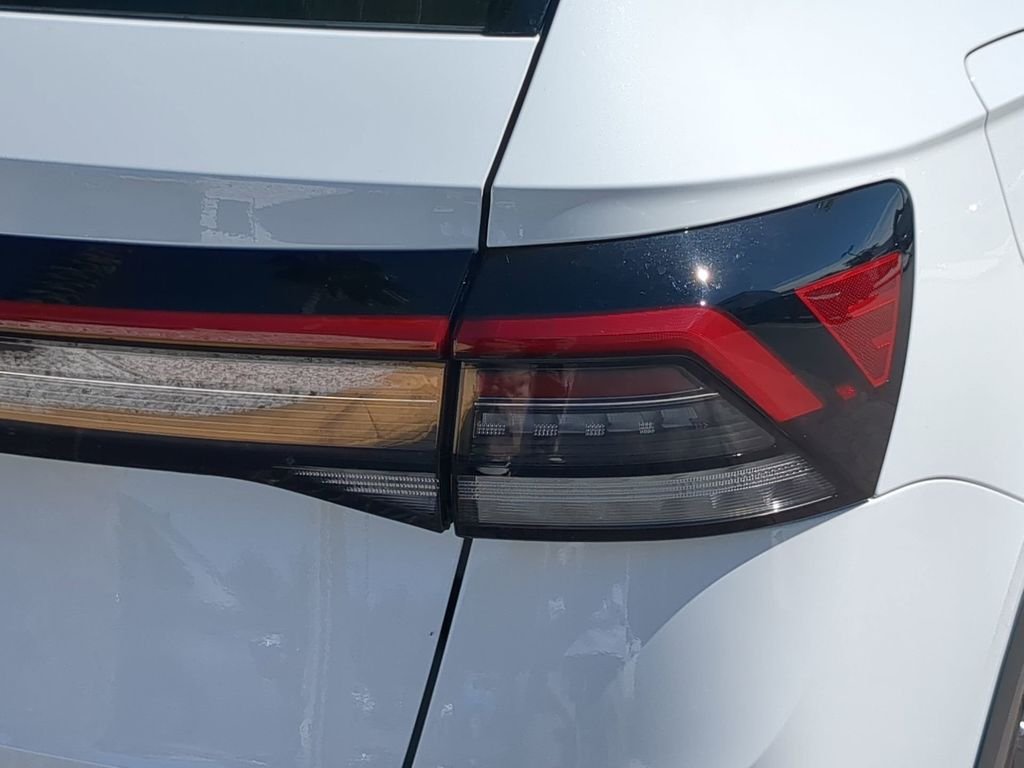 New 2026 White Volkswagen 1.5T S image 8