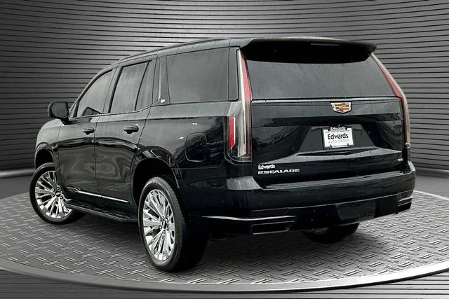 Used 2021 Black Cadillac Sport Platinum image 4