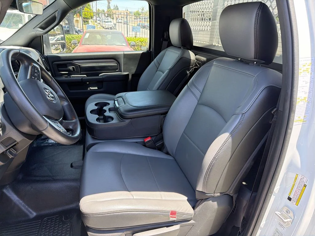 2025 RAM 3500 Chassis Tradesman - Photo 13