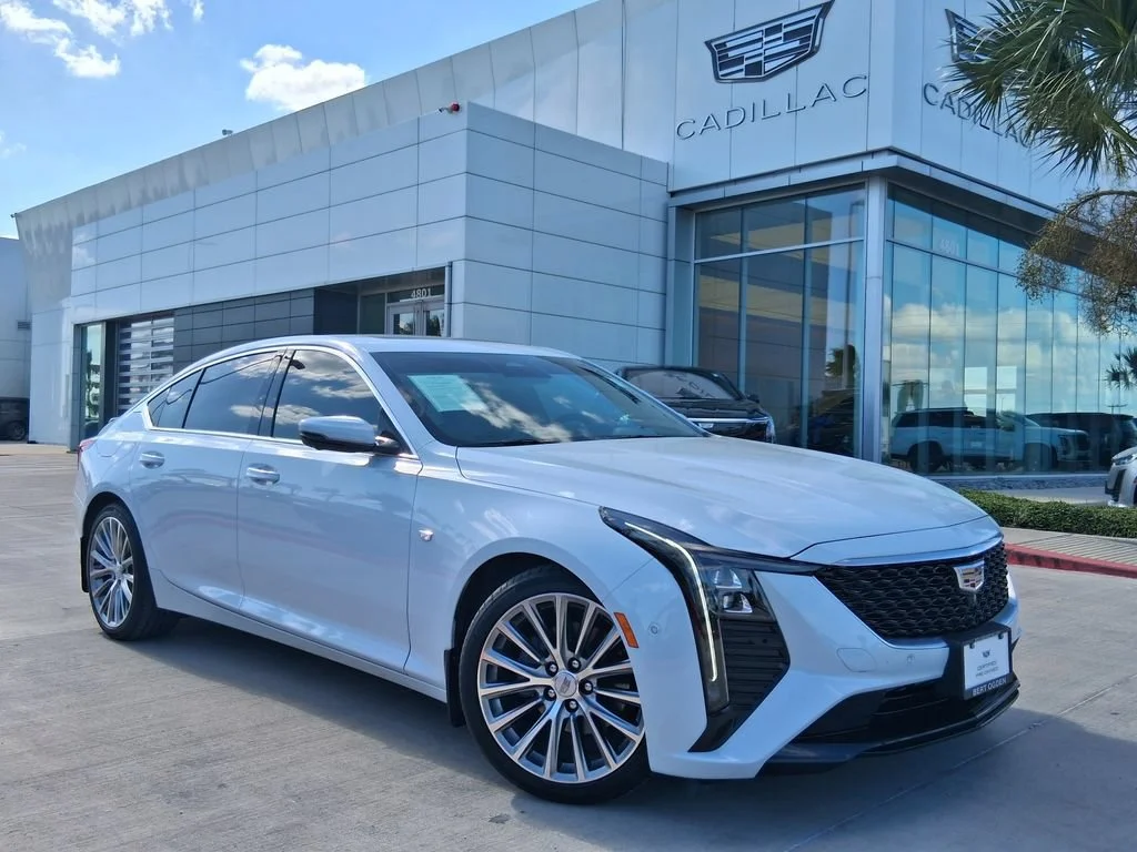 Used 2026 Vibrant White Tricoat Cadillac Premium Luxury image 1
