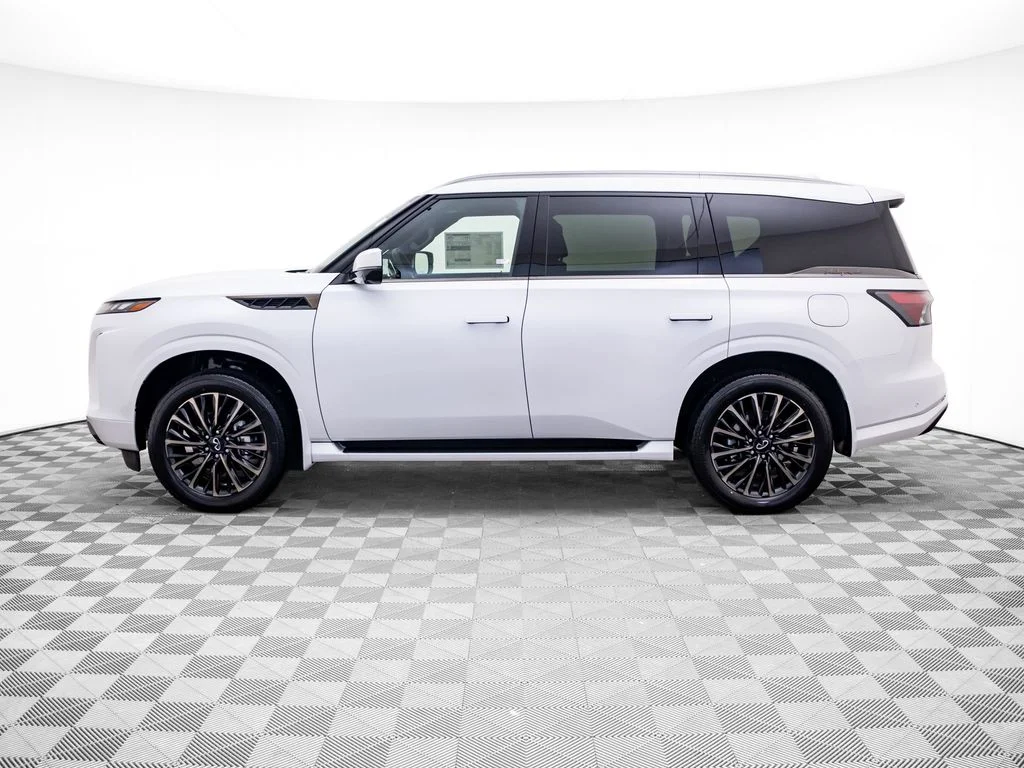 New 2027 Radiant White INFINITI AUTOGRAPH image 2