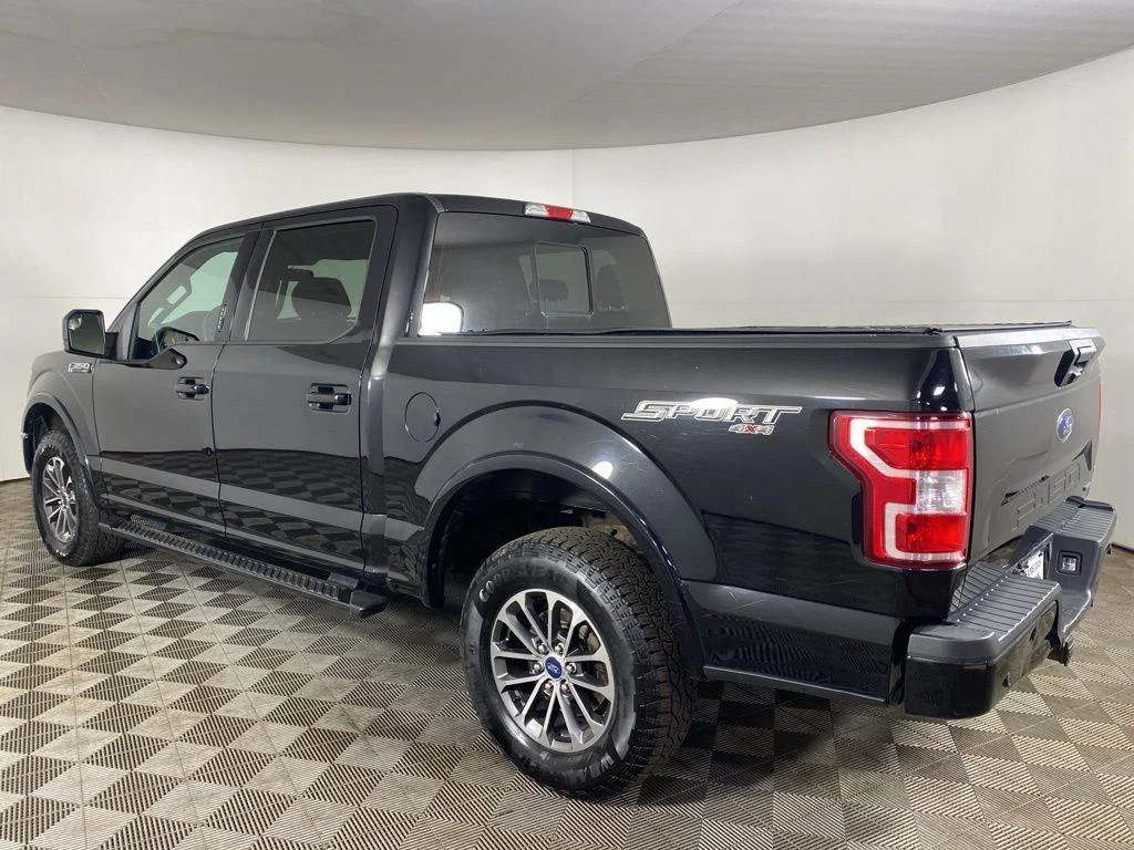 Used 2019 Black Metallic Ford XLT image 6