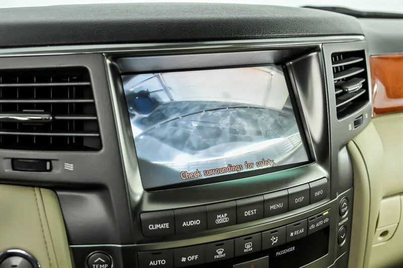 Used 2009 Starfire Pearl Lexus  image 27