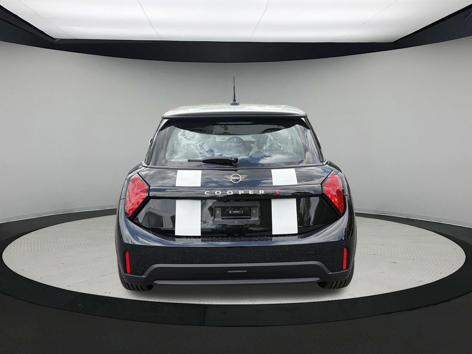 2026 MINI Hardtop 2 Door S - Photo 7
