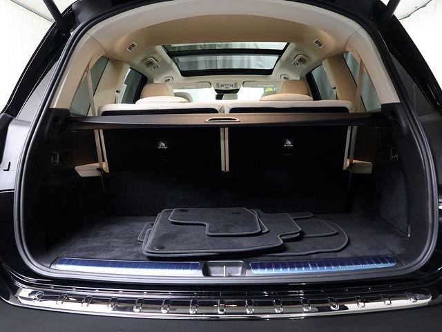 Certified Used 2026 Black Mercedes-Benz GLS 450 image 33