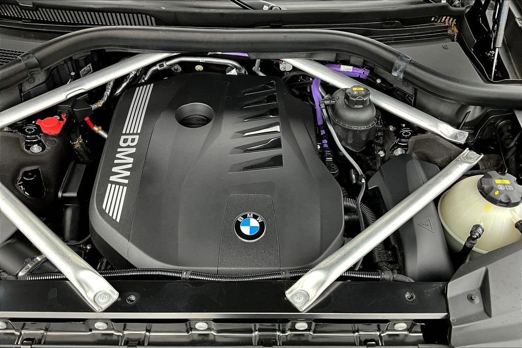 Used 2023 Black BMW xDrive40i image 32