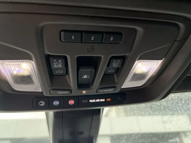 Used 2022 ONYX BLACK GMC Denali image 5