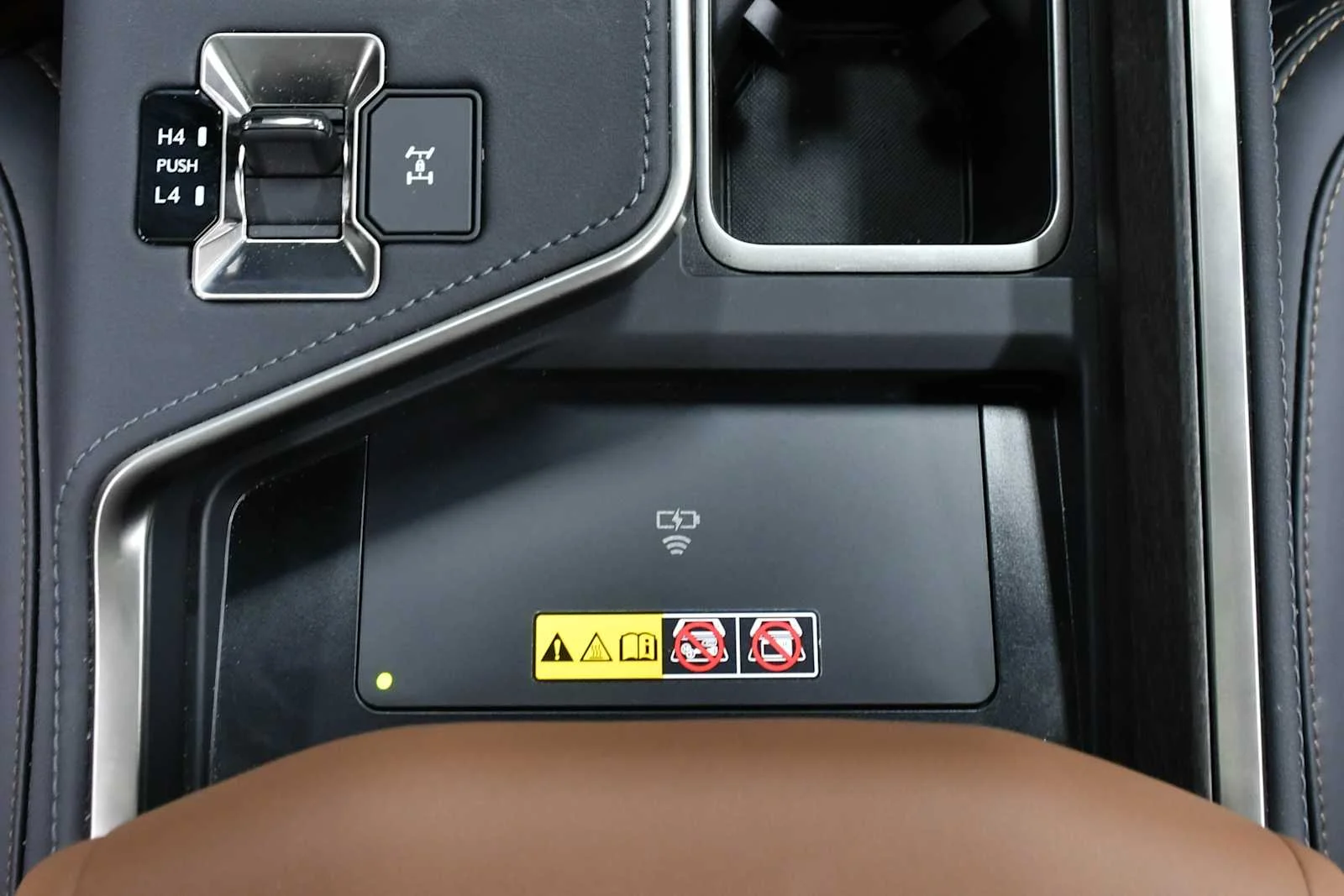 Certified Used 2025 Caviar Lexus Luxury+ image 22