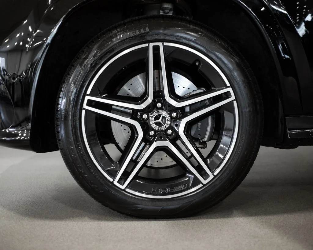 Certified Used 2024 Black Mercedes-Benz GLS 450 image 4