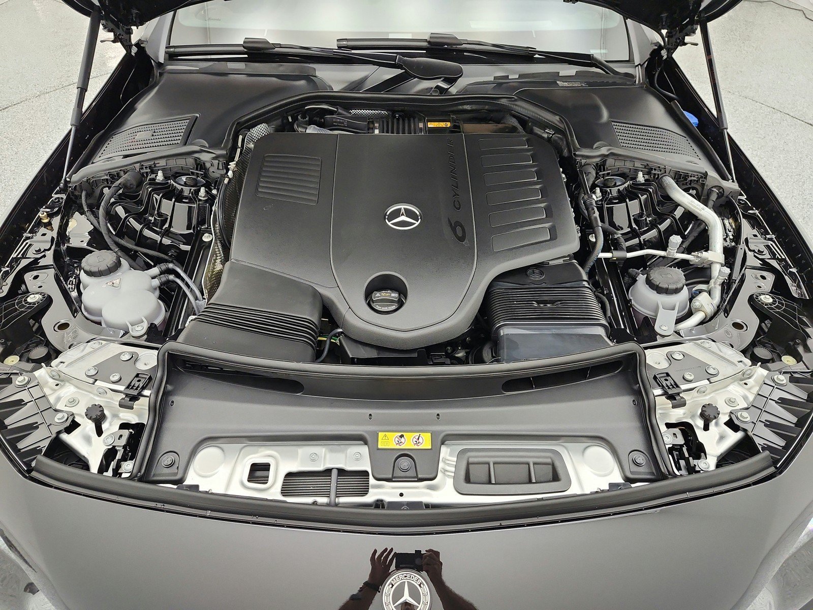 New 2027 Obsidian Black Metallic Mercedes-Benz CLE 450 4MATIC® Cabriolet image 33