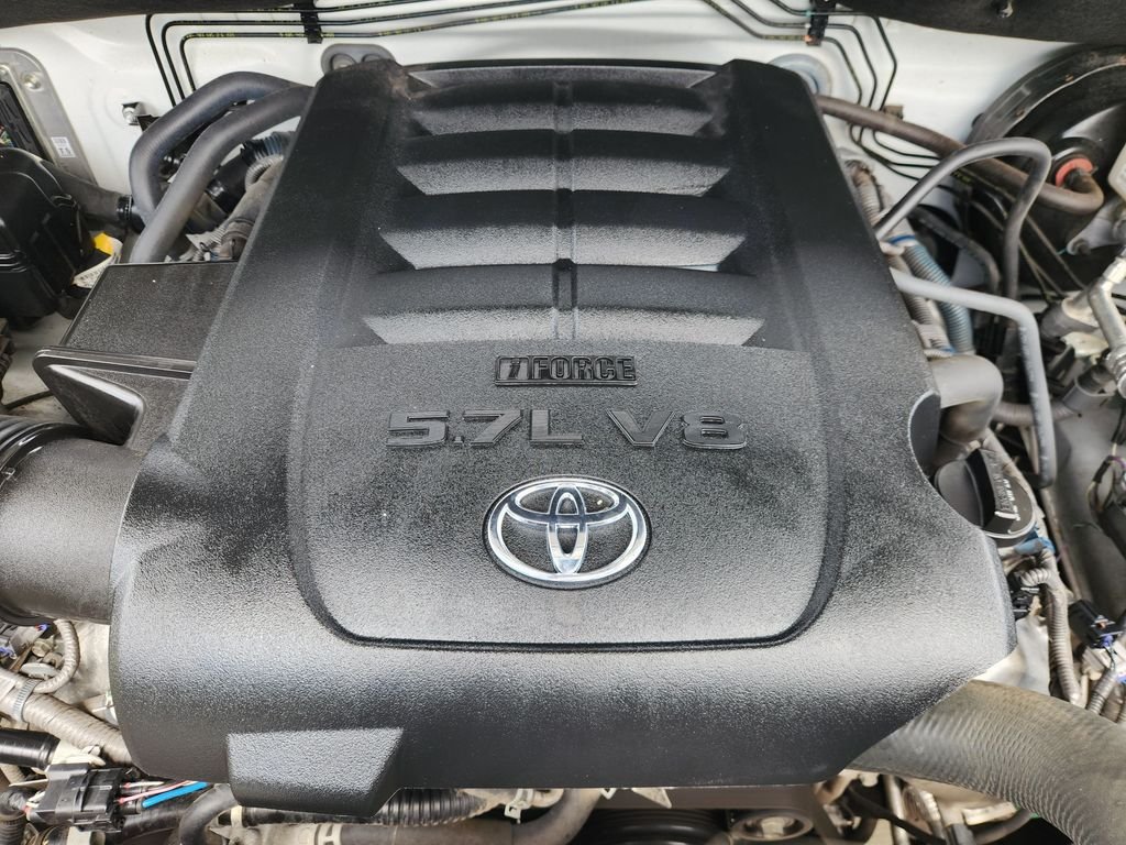 Used 2020 Super White Toyota SR5 image 29