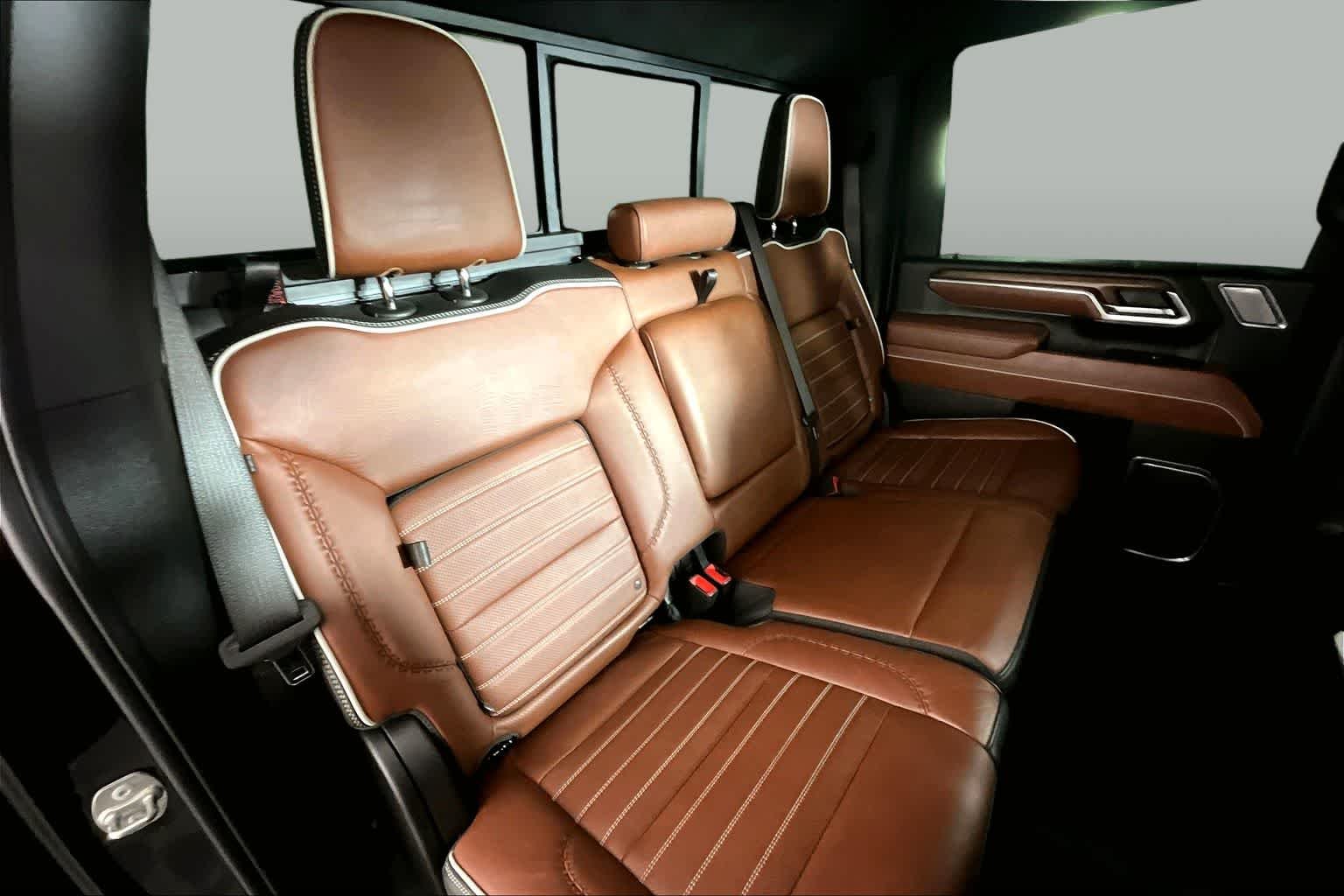 Used 2025 Onyx Black GMC Denali Ultimate image 20