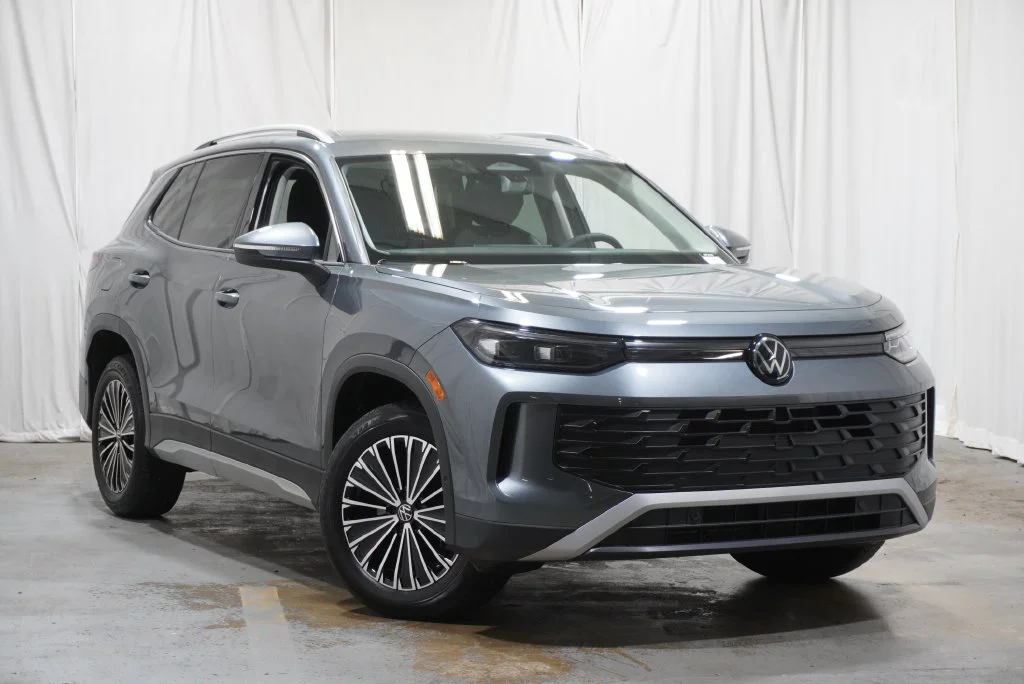 Certified Used 2025 Gray Volkswagen 2.0T S image 3