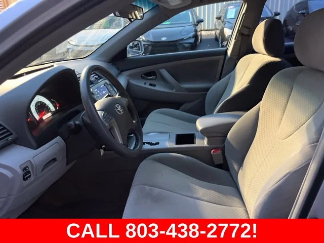 Used 2009 Silver Toyota  image 6
