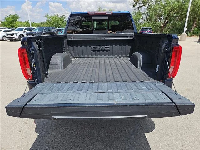 Used 2020 Pacific Blue Metallic GMC SLT 4x2 Crew Cab 5.75 ft. box 147.4 in. WB image 8