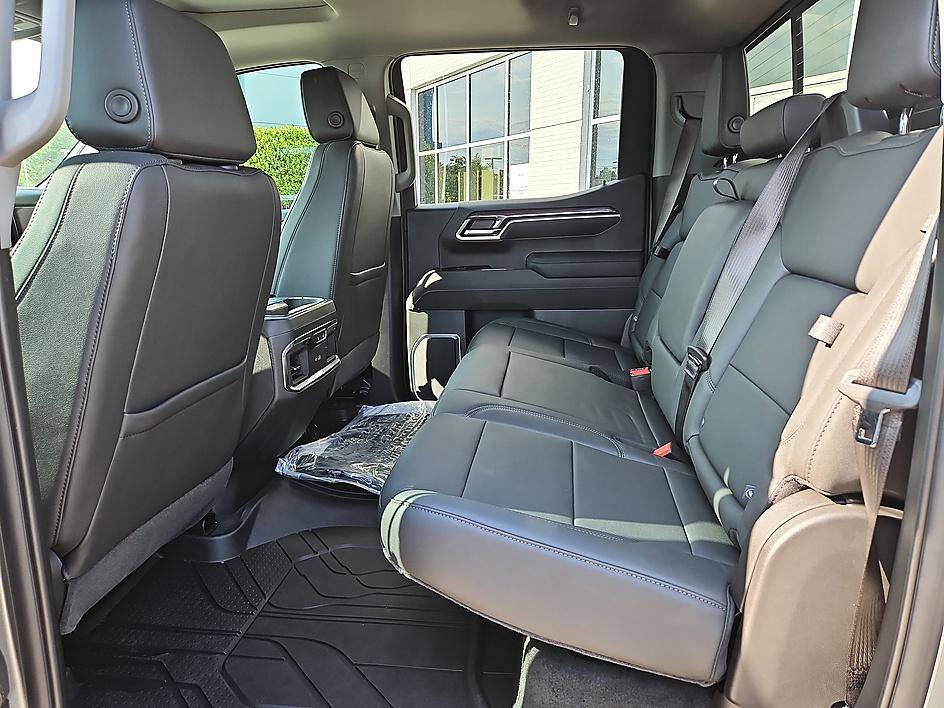 2026 Chevrolet Silverado 1500 LTZ - Photo 11