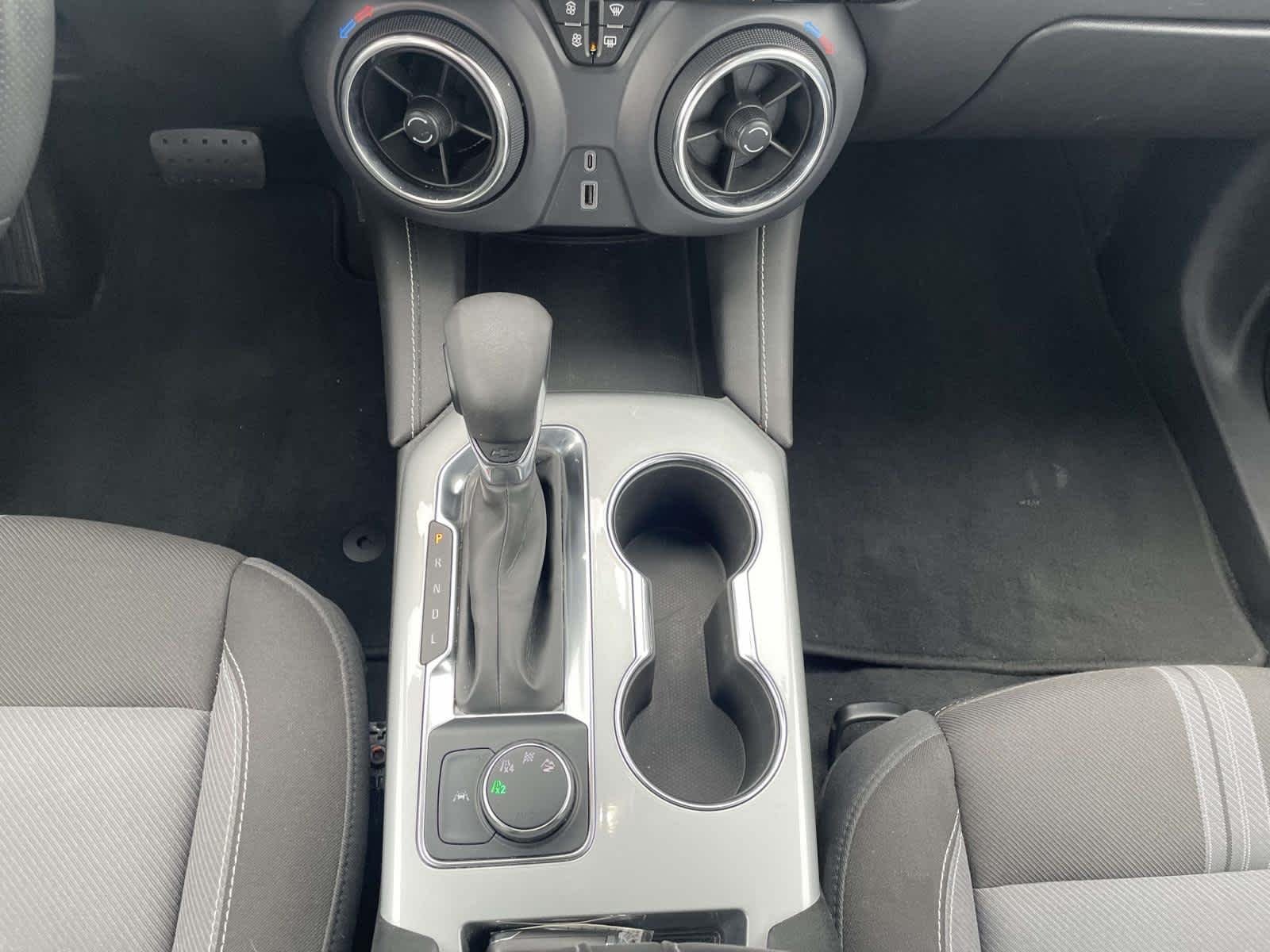 Used 2025 Sterling Gray Metallic Chevrolet 2LT image 25