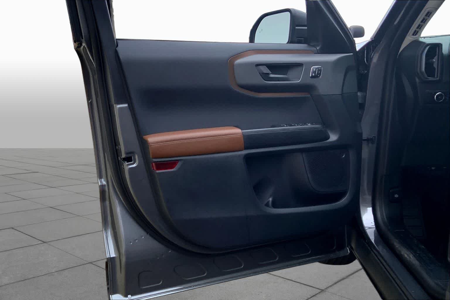 New 2026 Carbonized Gray Metallic Ford Outer Banks® image 10