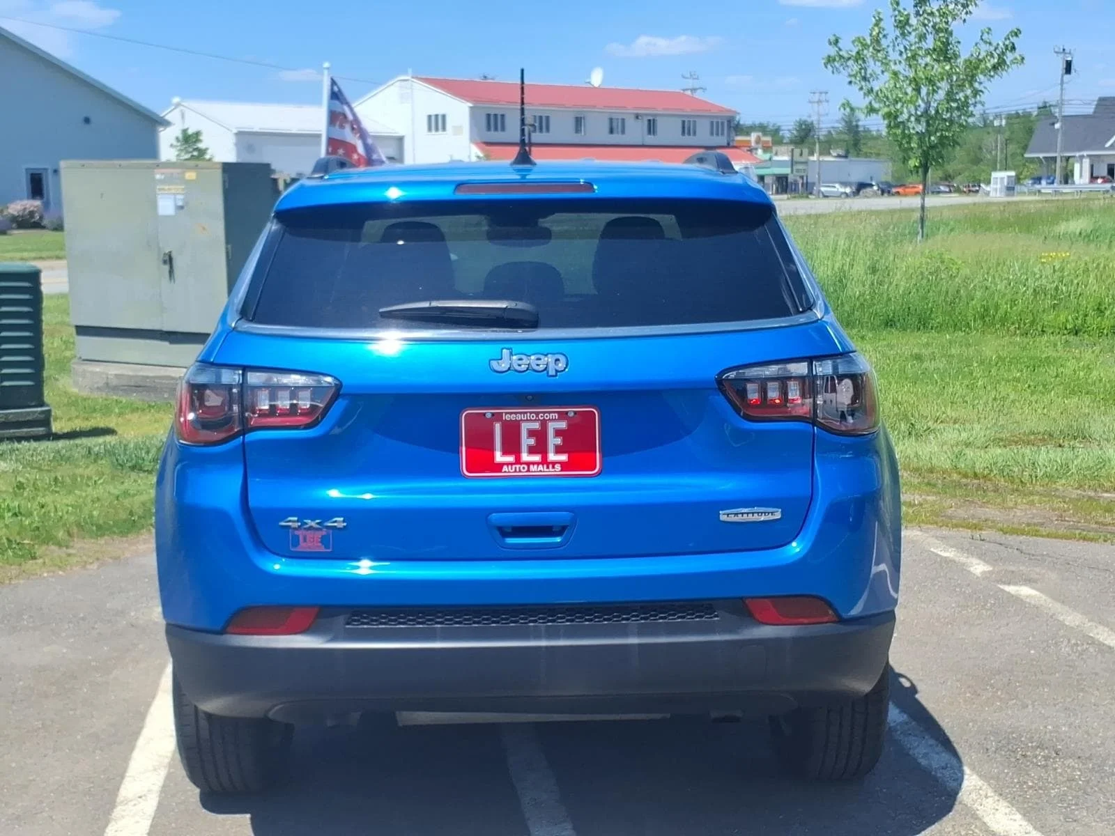 Used 2024 Blue Pearl Jeep Latitude image 6