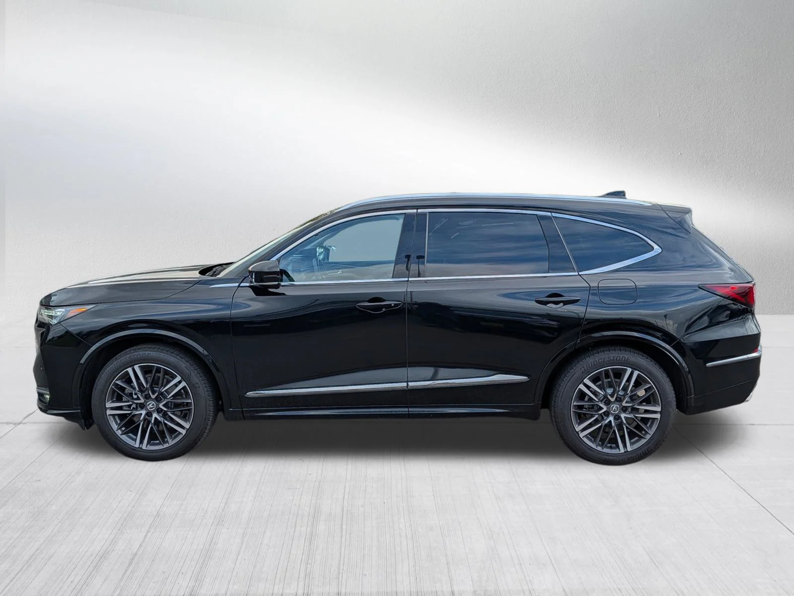 Certified Used 2025 Majestic Black Pearl Acura w/Advance Package image 4