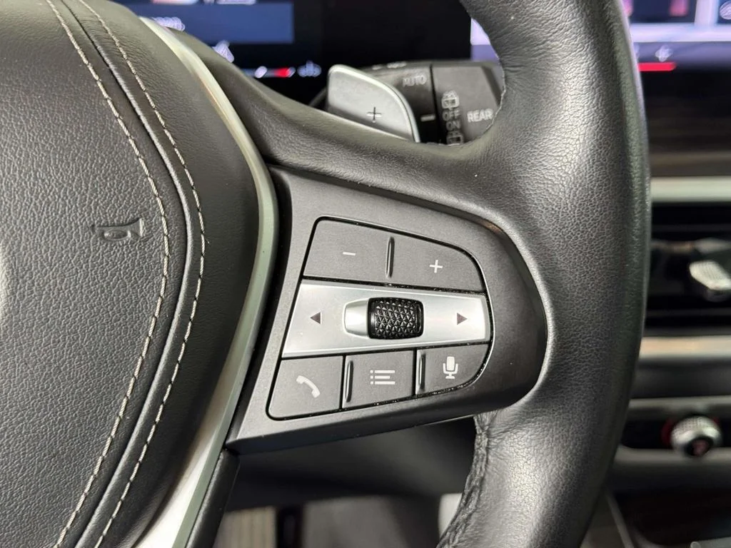 Certified Used 2024 Gray BMW xDrive40i image 23