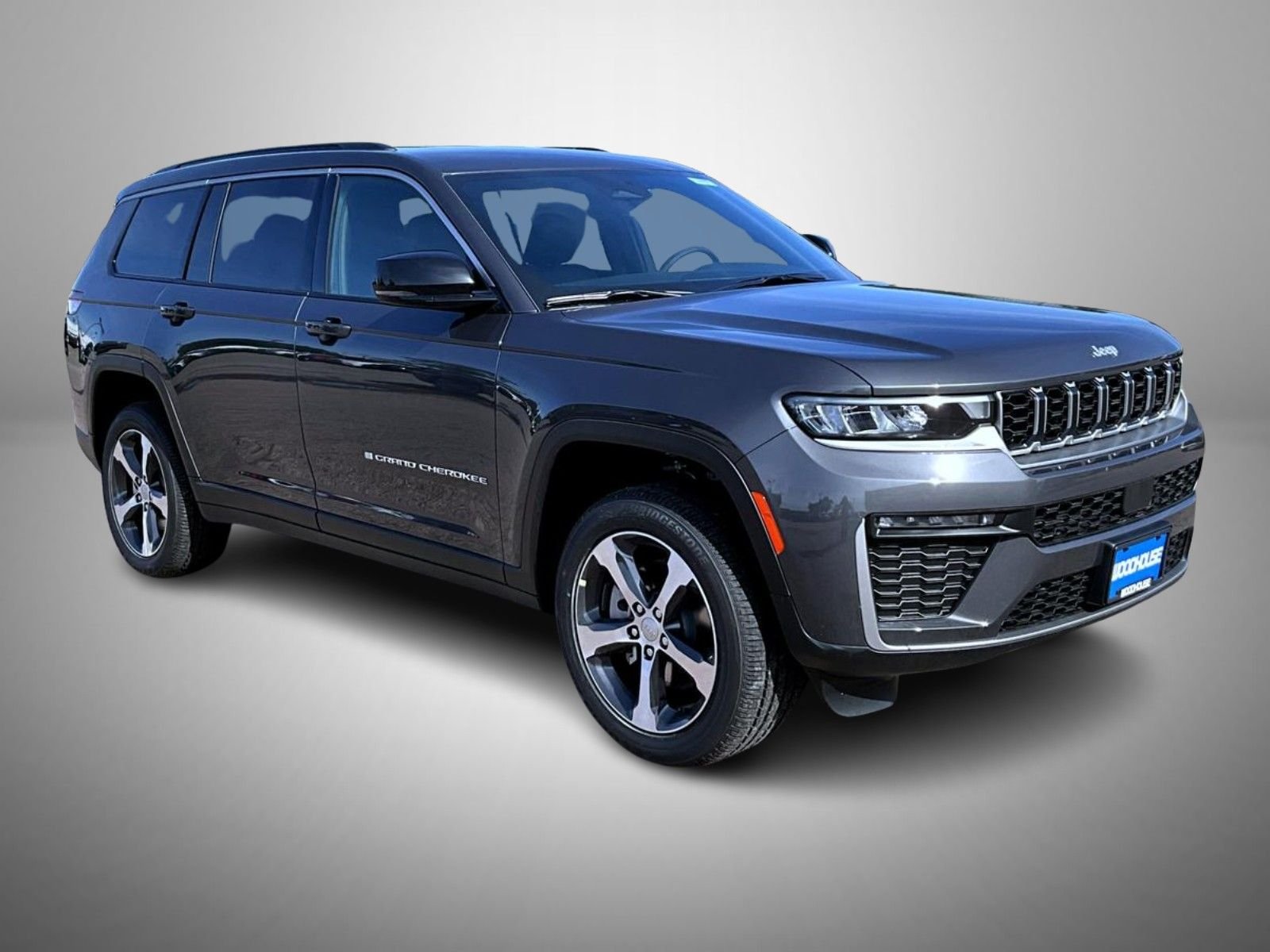 New 2026 Baltic Gray Metallic Clear-Coat Exterior Paint Jeep Limited image 3