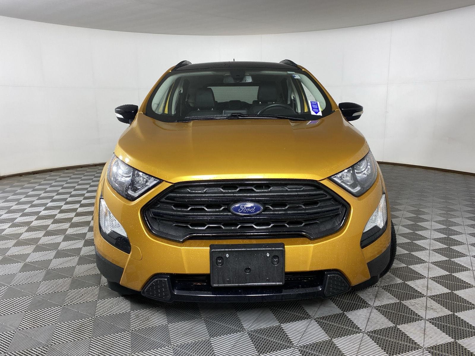 Used 2022 Luxe Yellow Ford SES image 2