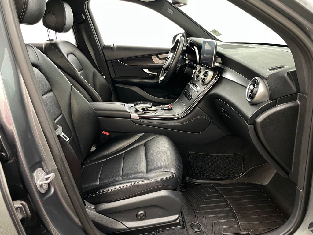 2018 Mercedes-Benz GLC GLC300 - Photo 37