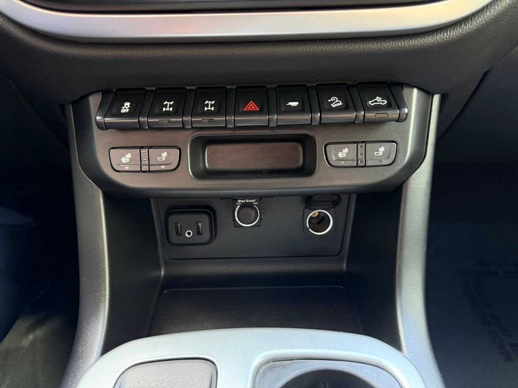 Used 2021 Black Chevrolet ZR2 image 30