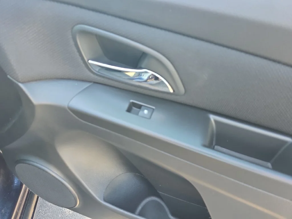 Used 2014 Blue Ray Metallic Chevrolet 1LT image 21