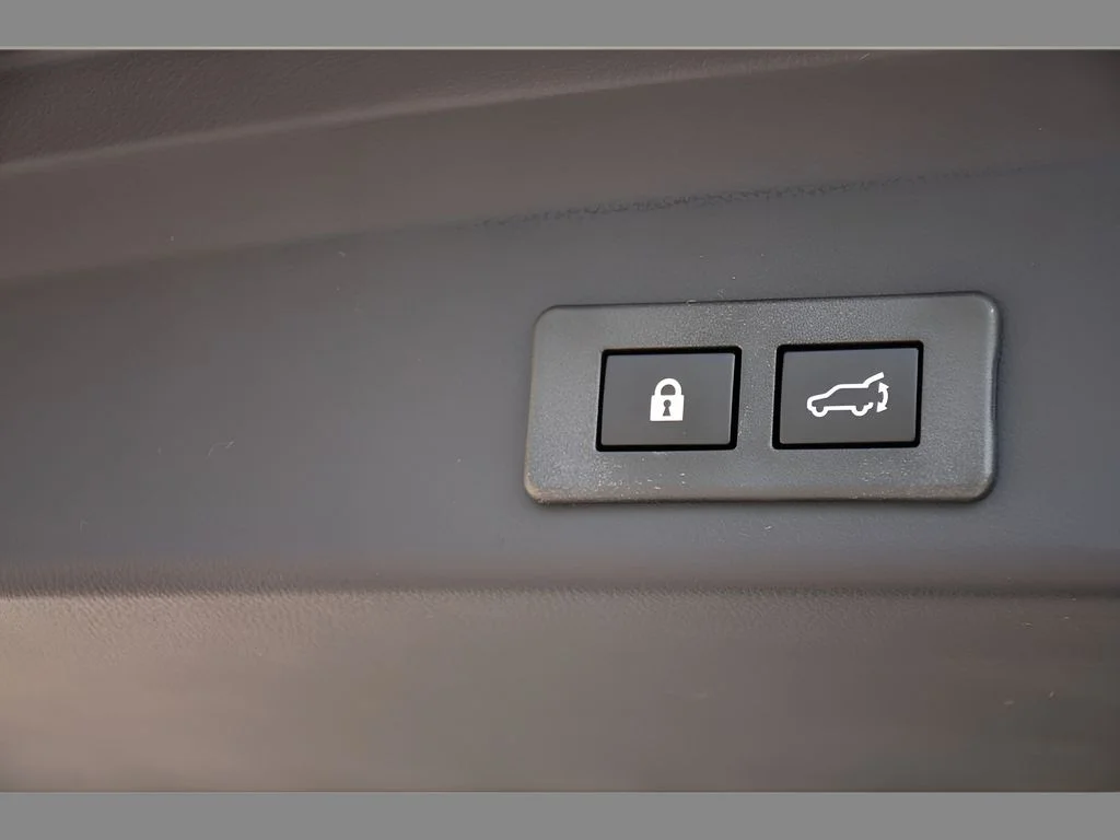 New 2026 CRYSTAL WHITE PEARL Subaru Touring 7-Passenger image 26